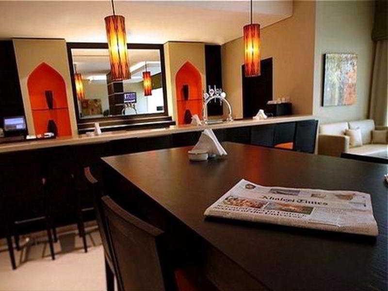 Holiday Inn Express Dubai, Jumeirah By Ihg Exterior foto